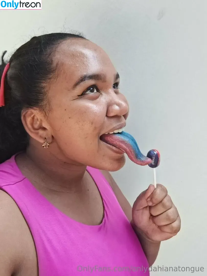 onlydahianatongue nude photo #0003 (onlydahianatongue)
