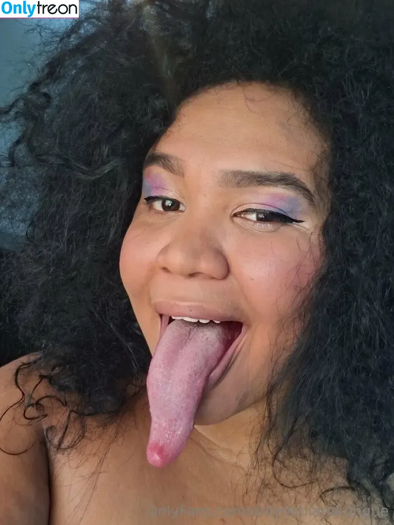 onlydahianatongue nude photo #0033 (onlydahianatongue)
