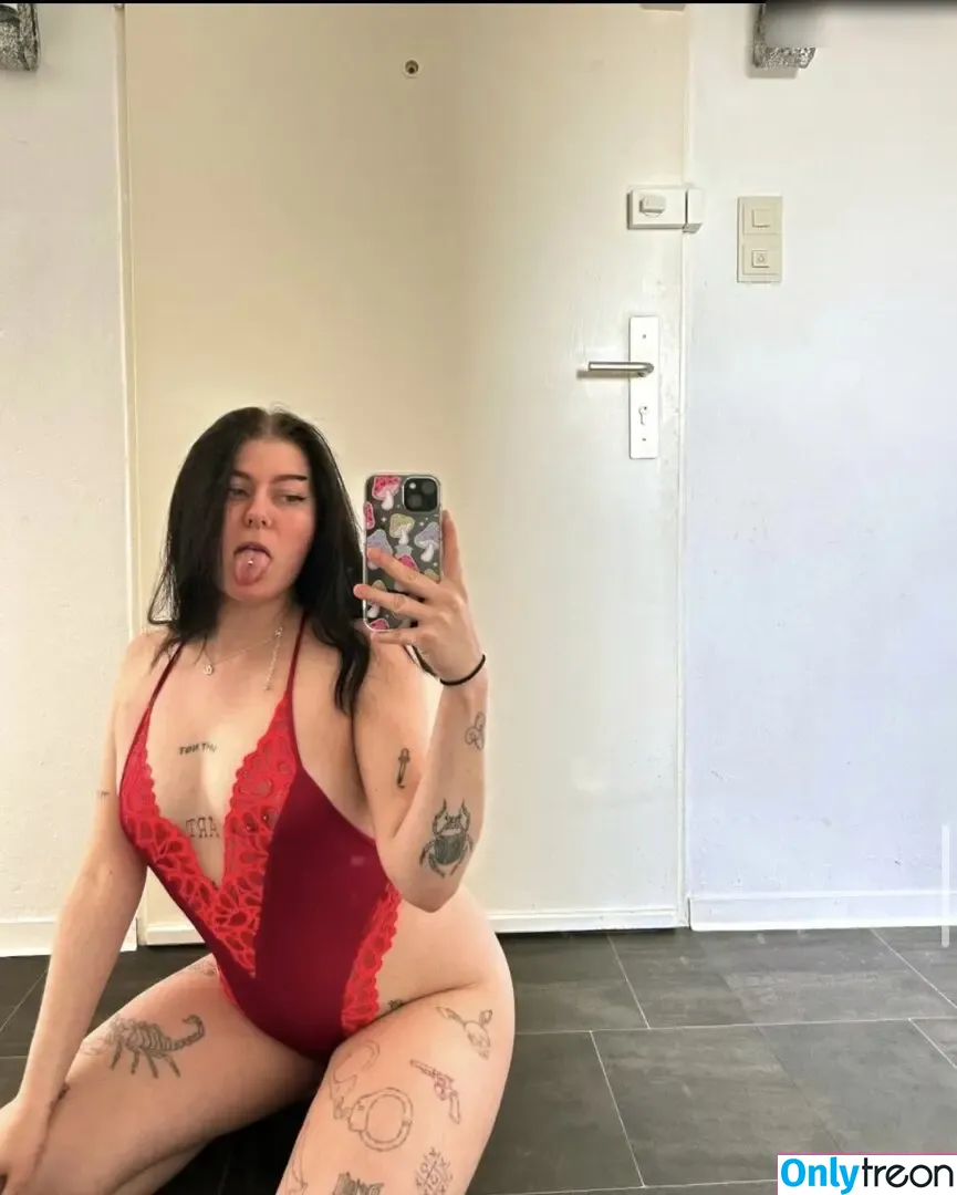 onlyellielosch голая photo #0012 (onlyellielosch)