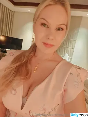  nude photo #0005