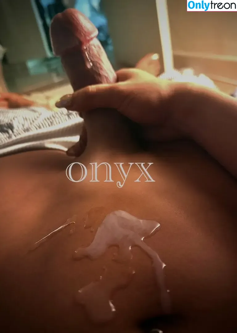 Onyx, Nyx nude photo #0038 (CD_ttop / nyx0775 / onyx.nyx / oxnxyx)