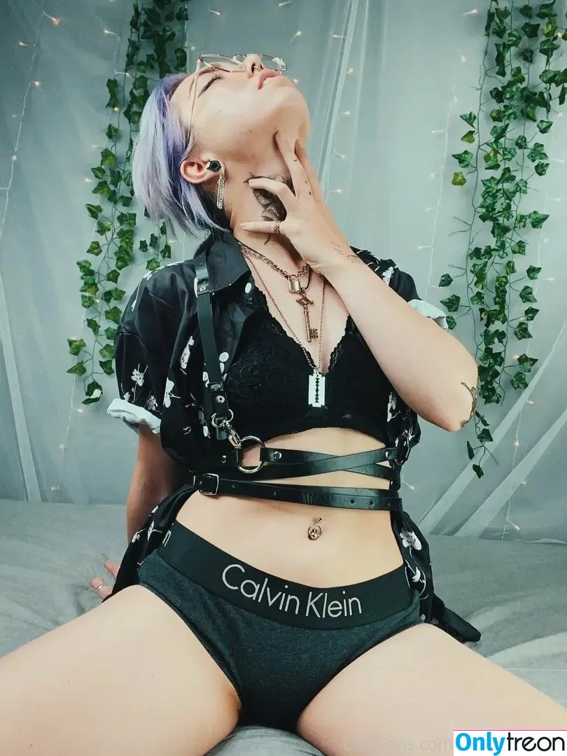 oofdaddi.free голая photo #0022 (oof.daddie)