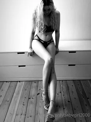 oog2000 / onlybabygirl2000 фото голая #0038