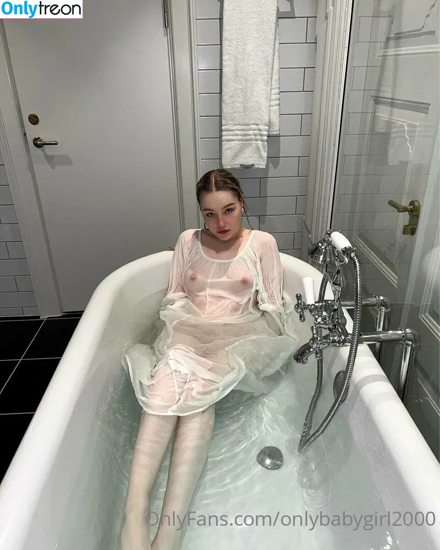 oog2000 nude photo #0021 (onlybabygirl2000)