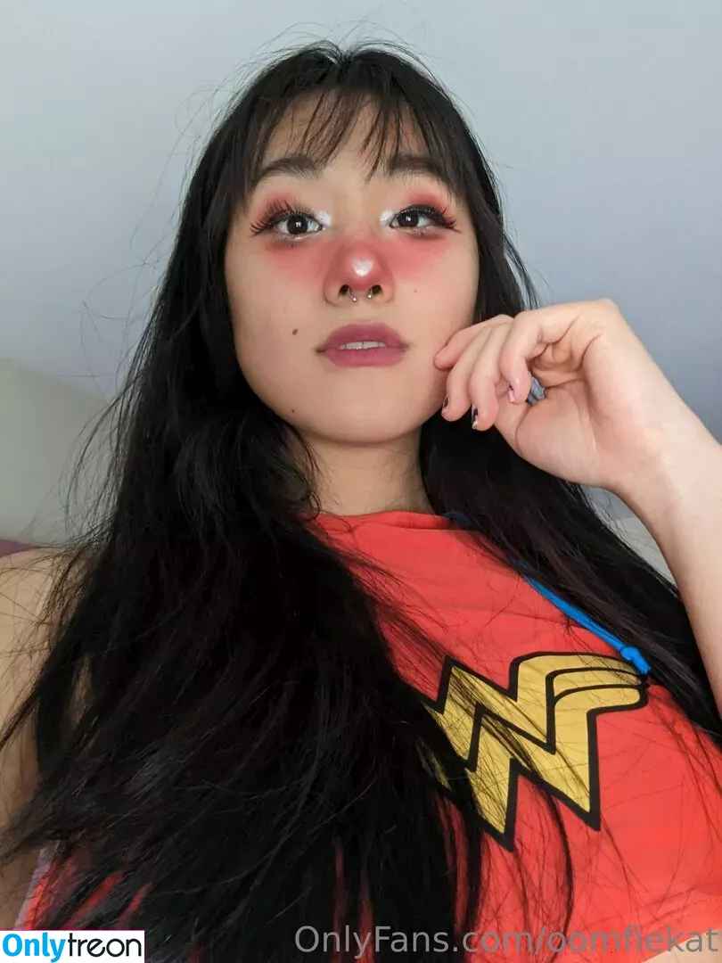 oomfiekat nude photo #0011 (oomfiekat)