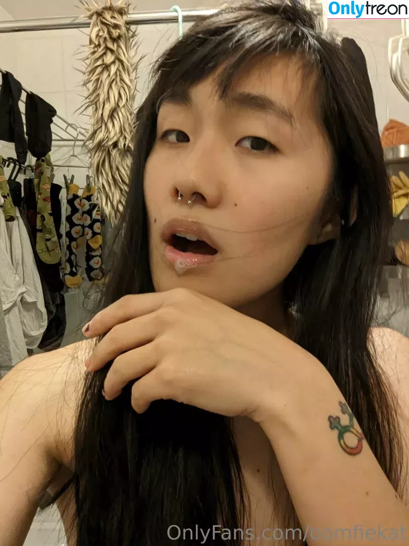 oomfiekat nude photo #0030 (oomfiekat)