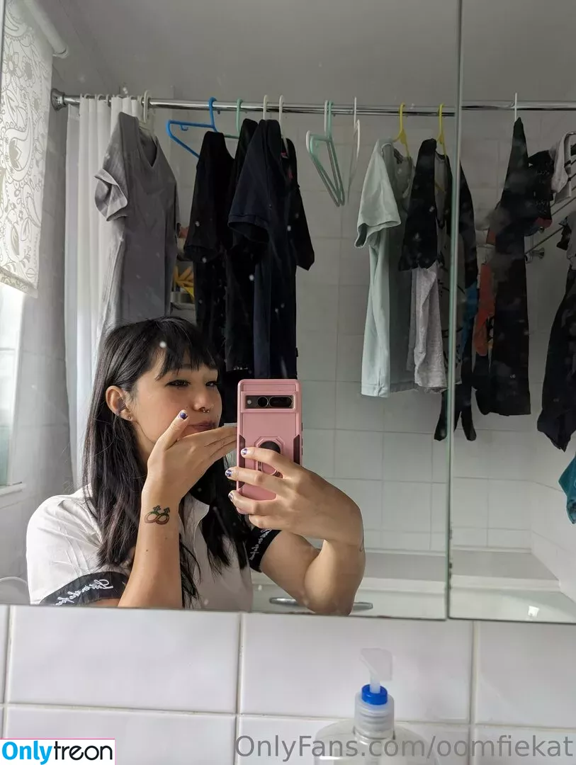 oomfiekat nude photo #0070 (oomfiekat)