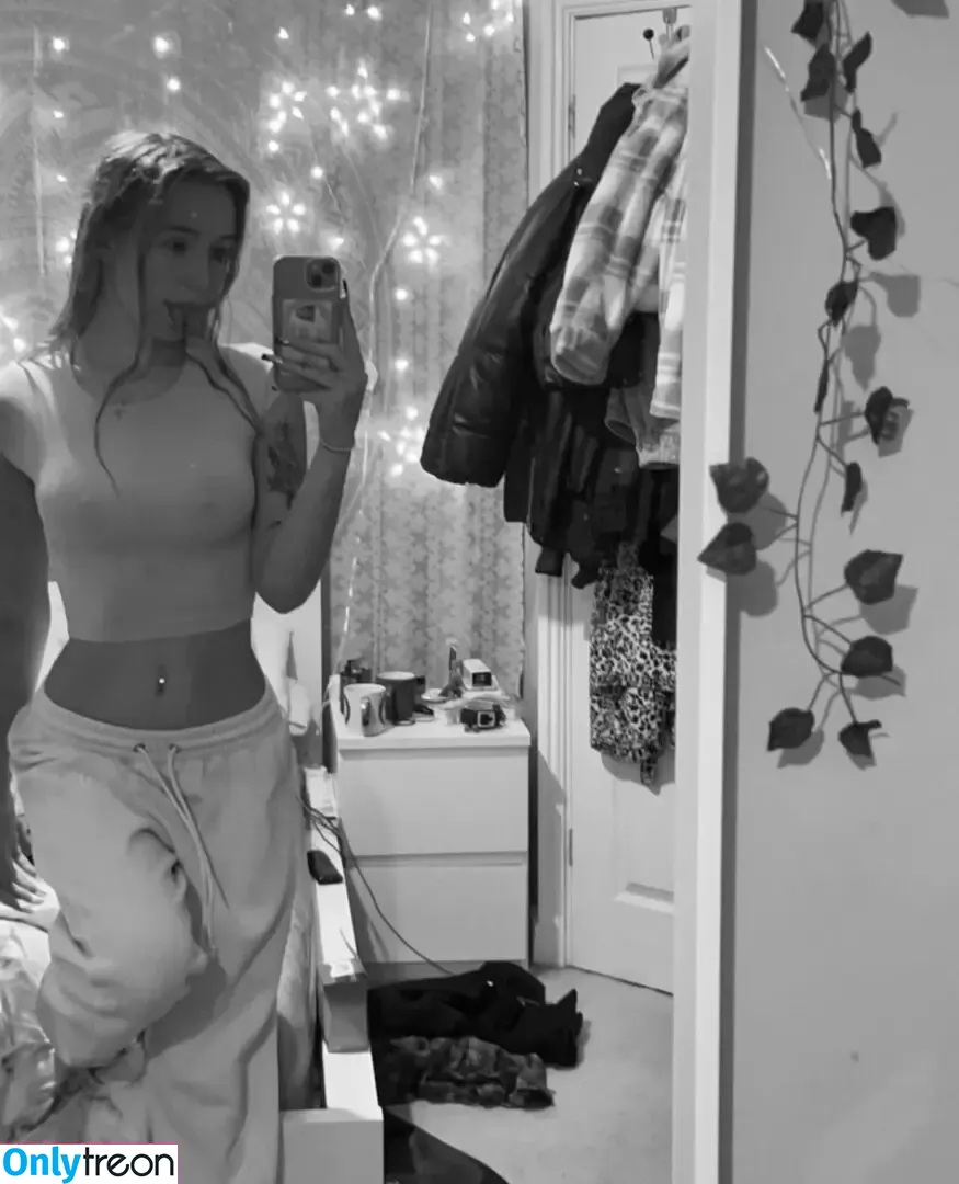 oonaghkittiee nude photo #0004 (oonaghkittiee)