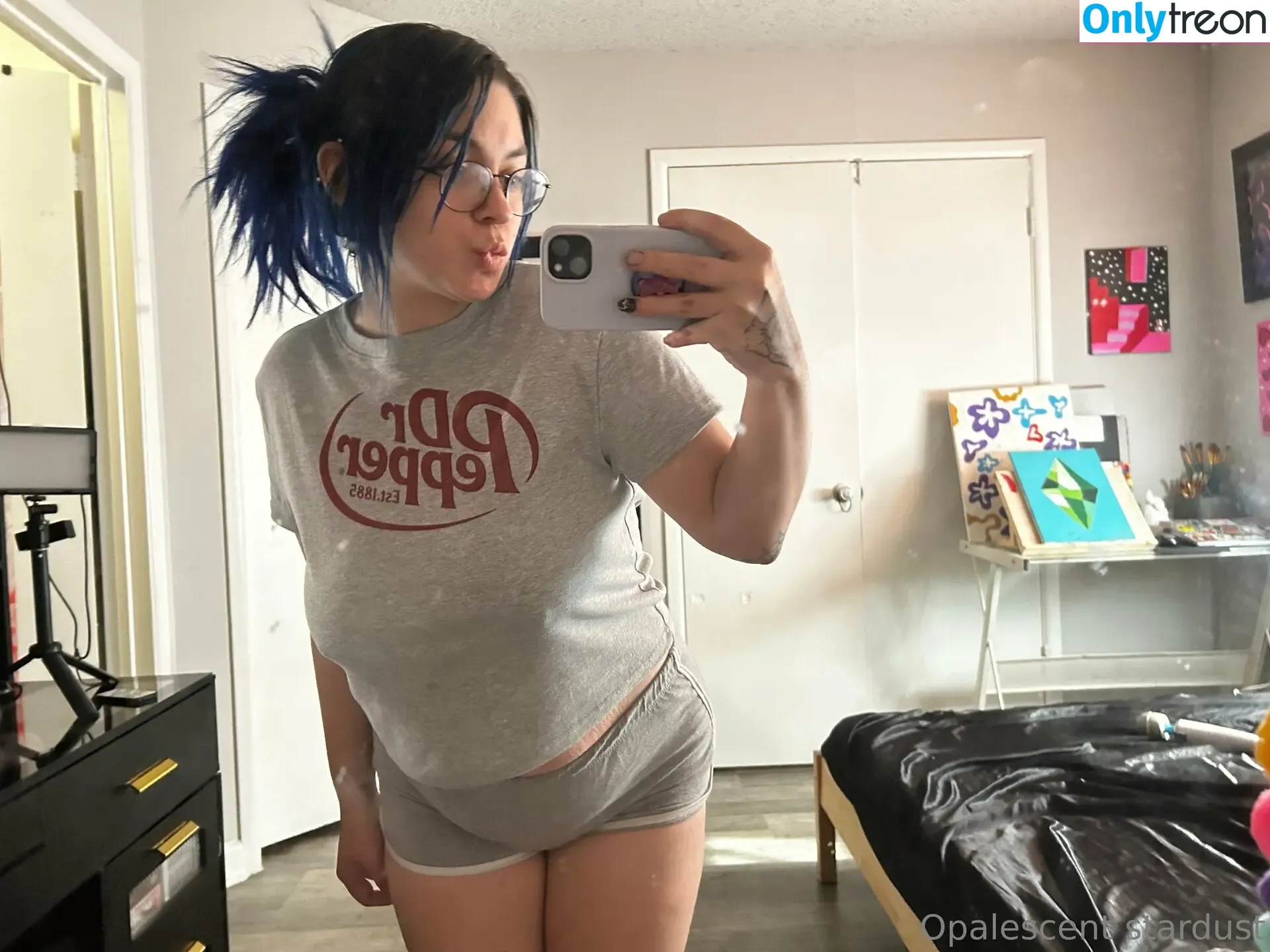 opal.stardust nude photo #0083 (opal.stardust)