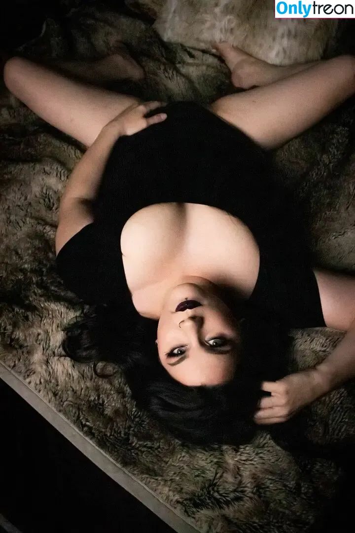 OpalCurves nude photo #0027 (OpalCurves)