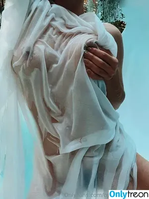  nude photo #0002