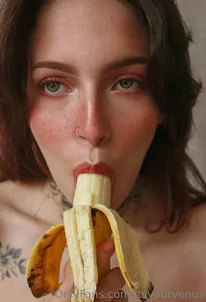 Oriana Valentine / Helvetios / badgalori / itsyourvenus фото голая #0021
