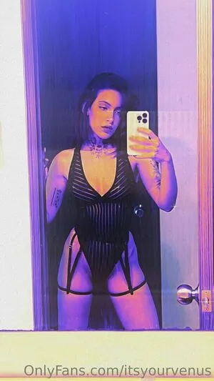 Oriana Valentine / Helvetios / badgalori / itsyourvenus фото голая #0033