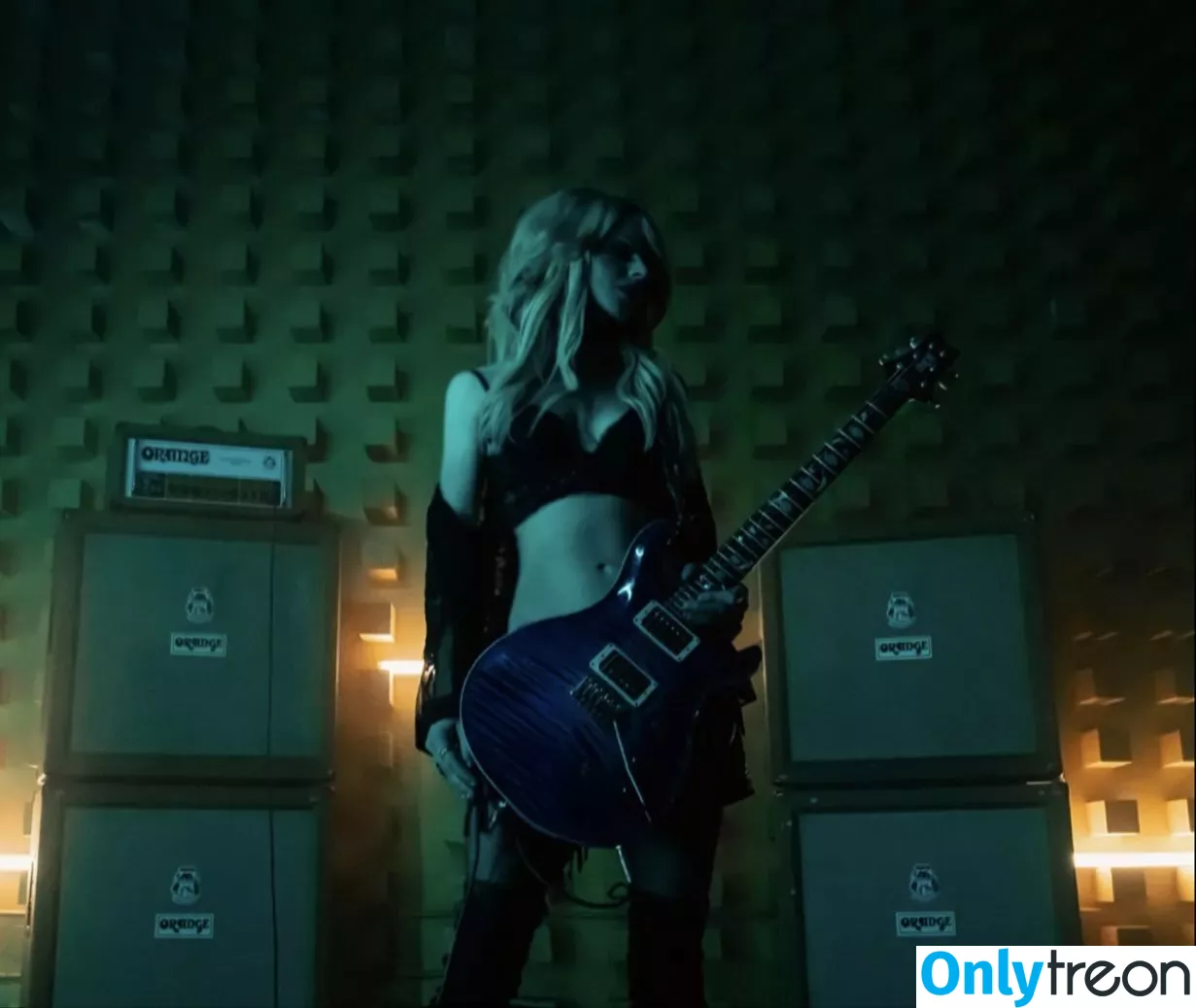 Orianthi nude photo #0009 (iamorianthi)