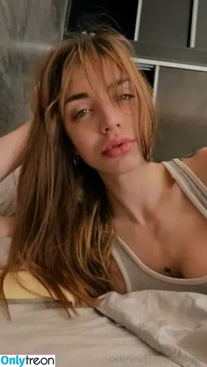 ornellaturri / orneeeeeella nude photo #0002