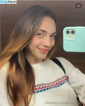 ornellaturri / orneeeeeella nude photo #0010