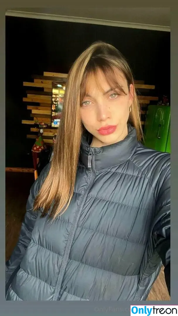 ornellaturri nude photo #0019 (orneeeeeella)