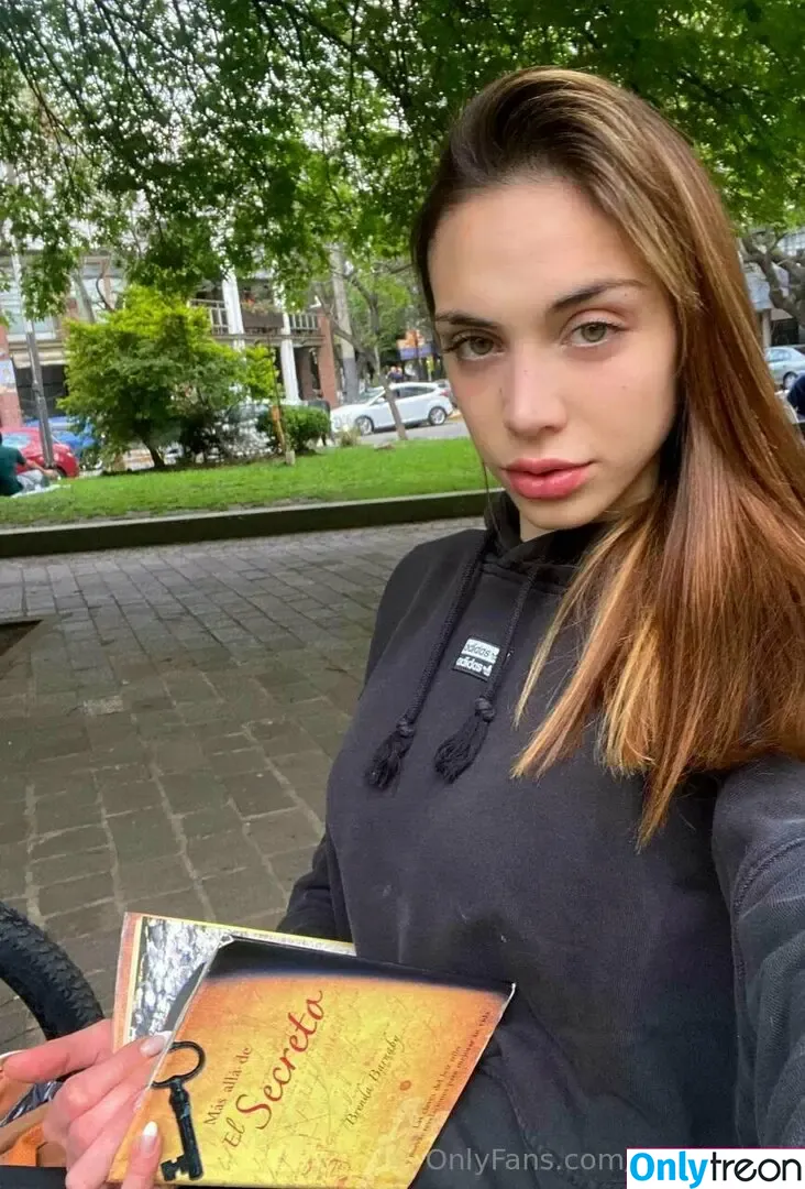 ornellaturri nude photo #0032 (orneeeeeella)