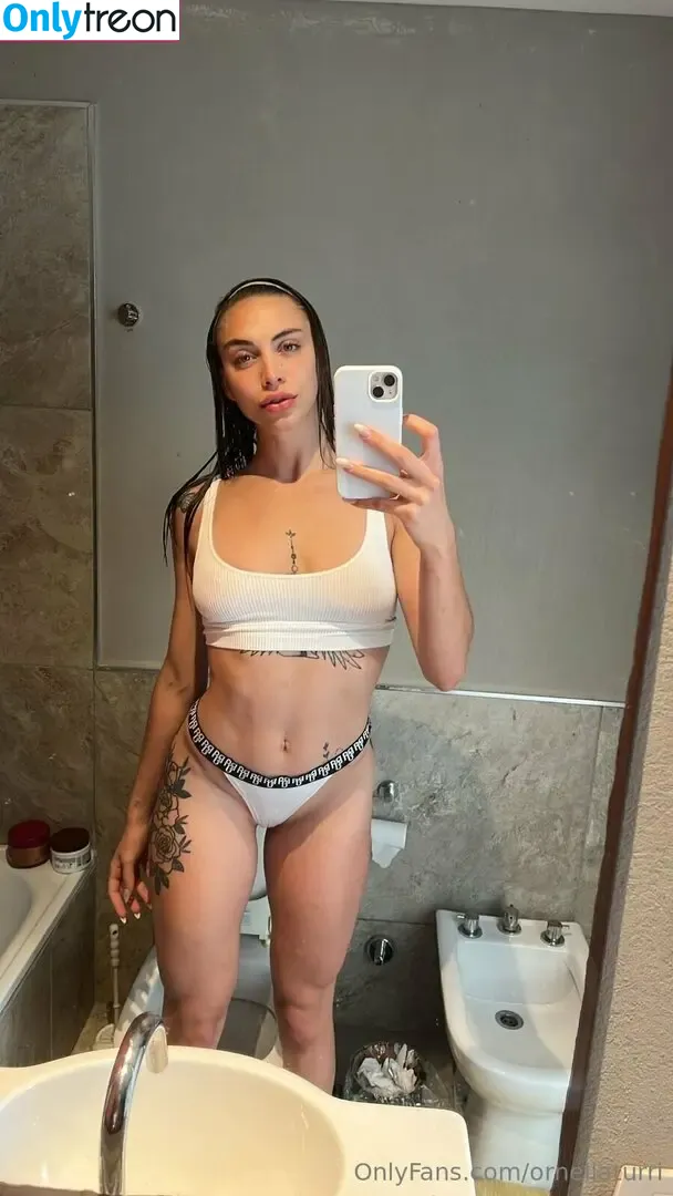 ornellaturri nude photo #0082 (orneeeeeella)