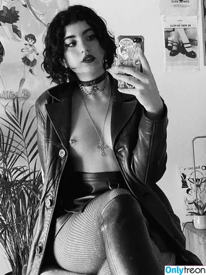 osculature / Nina_project / Reb0rnfairy / crucifairy / pinkitty0 / remistique / shredtacular nude photo #0004
