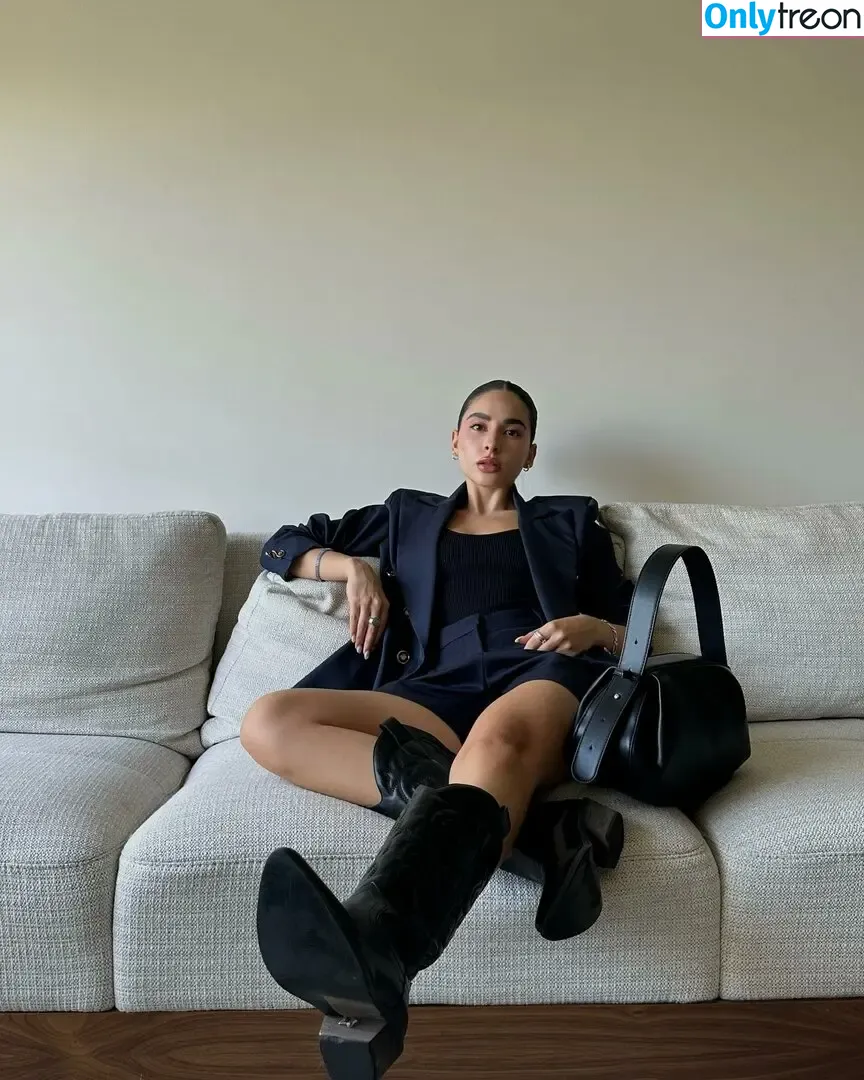 Osiris Mendez nude photo #0059 (osiris.mendez)