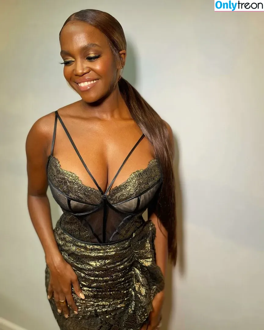 Oti Mabuse nude photo #0022 (otimabuse)