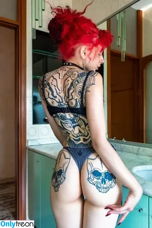 Ouraniotoxxo / Ira Toxo / iratoxo nude photo #0001