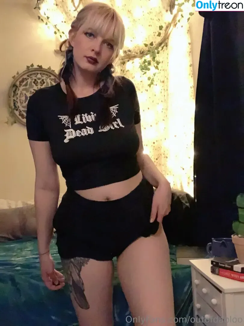 outofdabloo nude photo #0001 (bloooimaghost)