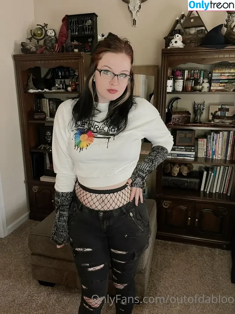 outofdabloo nude photo #0014 (bloooimaghost)