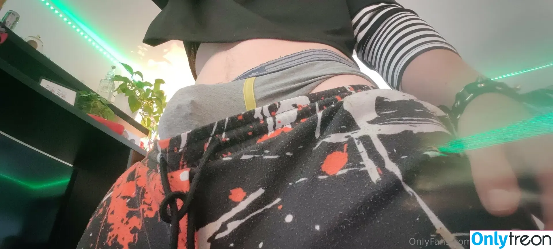 oversizeaurmael nude photo #0052 (_astarael)