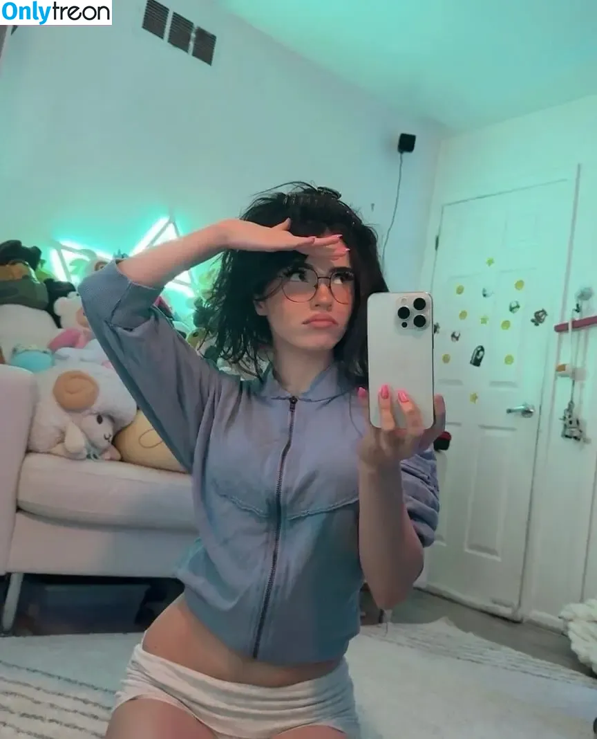 Oxythoughtin голая photo #0327 (Avivasofia / Misopacketbae)