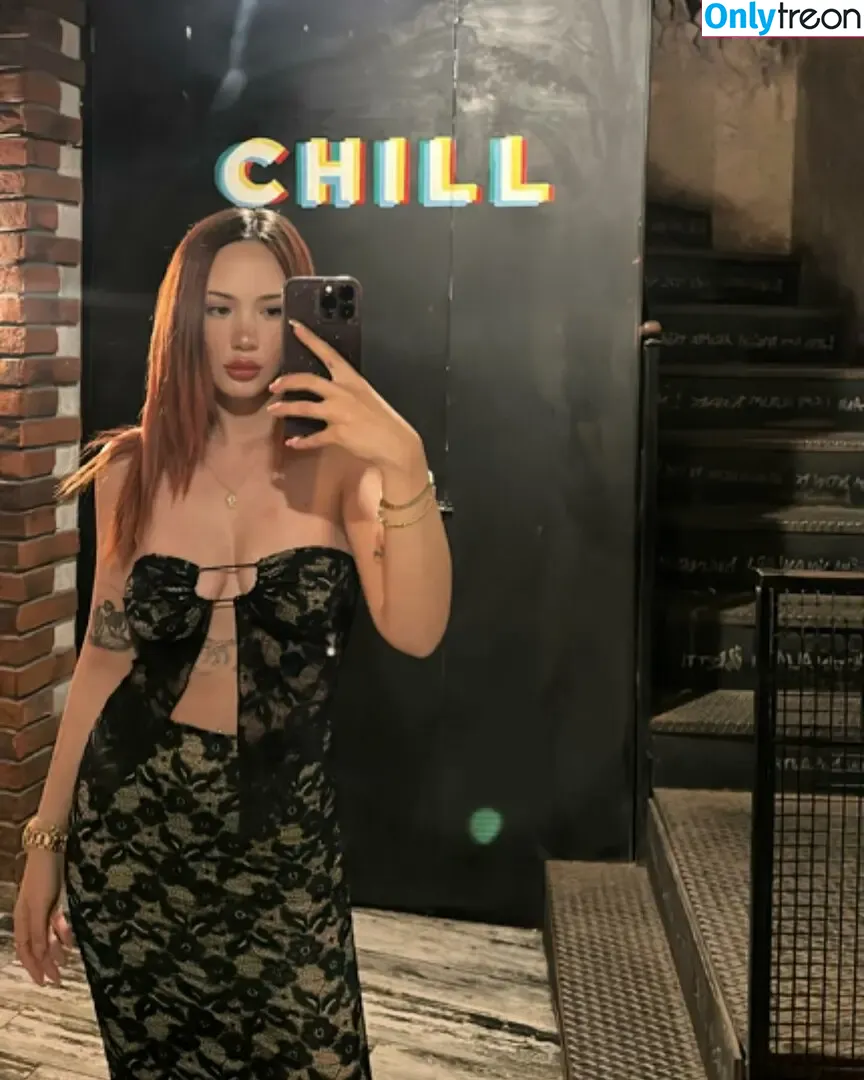 ozbassak nude photo #0035 (ambertan)