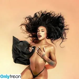 Pabllo Vittar / pabllovittar nude photo #0151