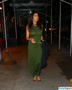 Padma Lakshmi / padmalakshmi nude photo #0233
