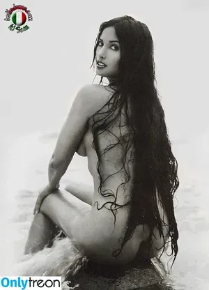 Padma Lakshmi / padmalakshmi nude photo #0296