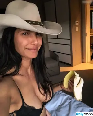 Padma Lakshmi / padmalakshmi фото голая #0310