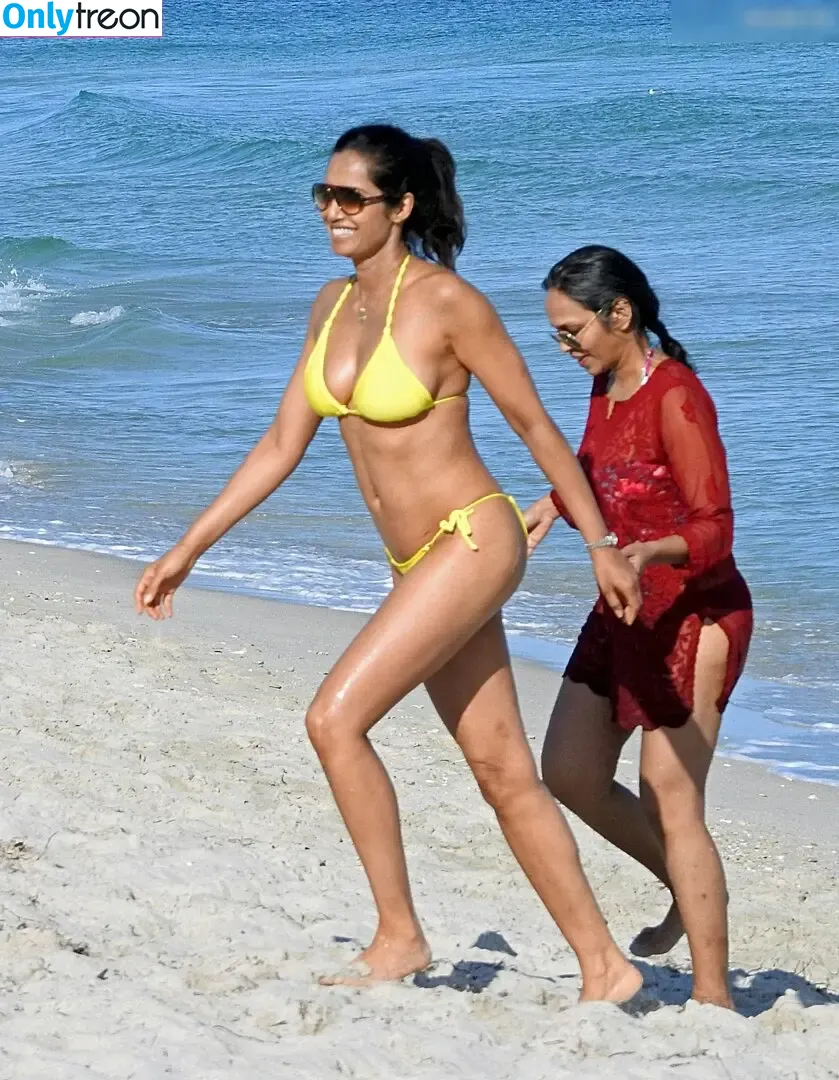Padma Lakshmi nude photo #0410 (PadmaLakshmi)