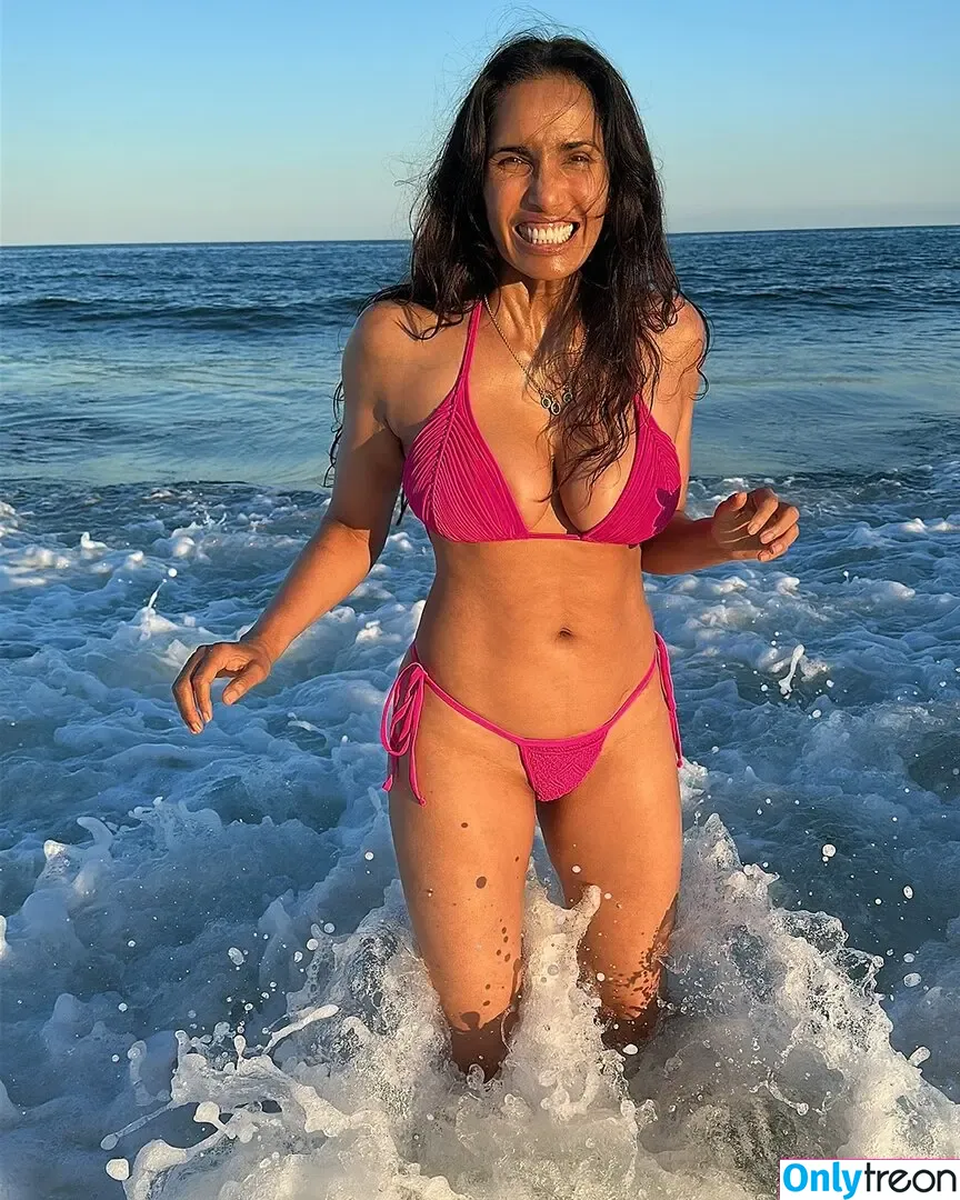 Padma Lakshmi голая photo #0485 (PadmaLakshmi)