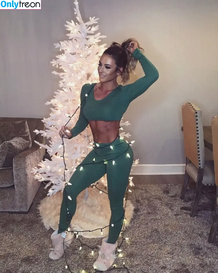 Paige Hathaway nude photo #0103 (paigehathaway)