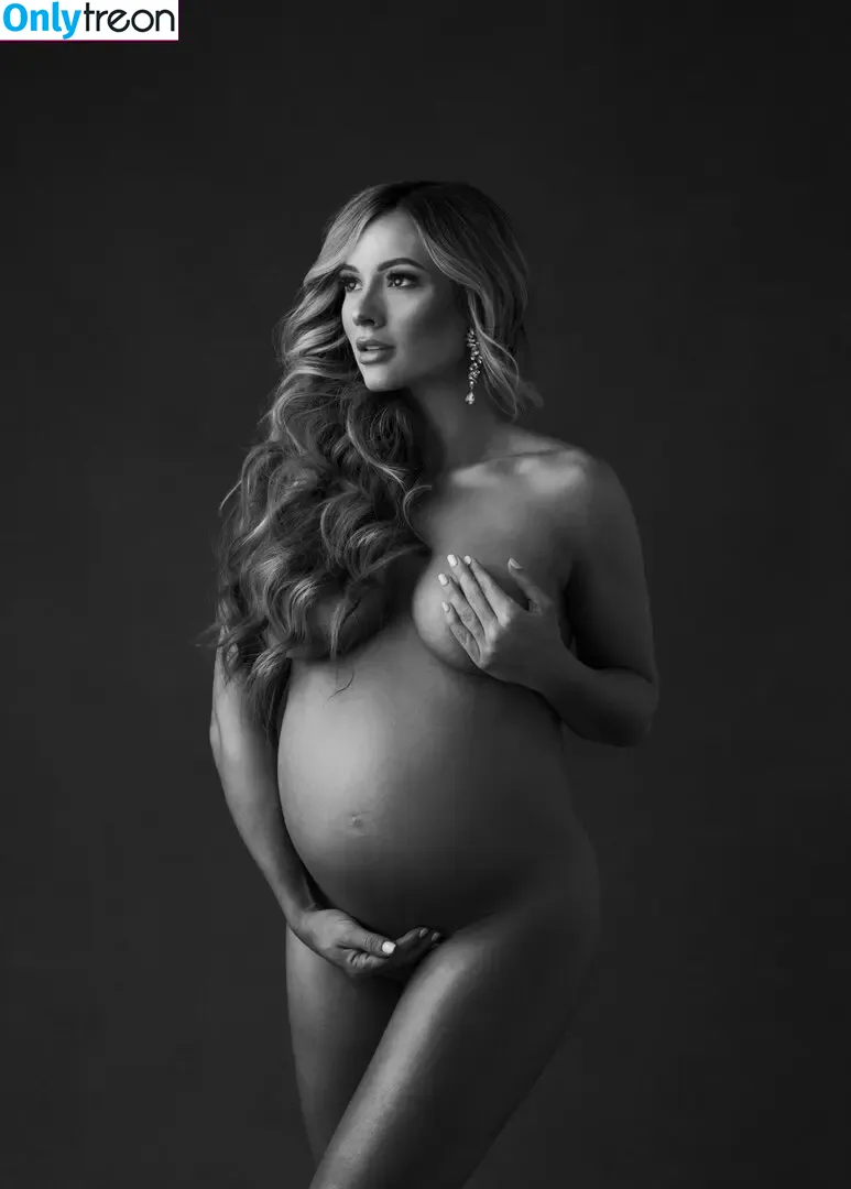 Paige Hathaway nude photo #0121 (paigehathaway)