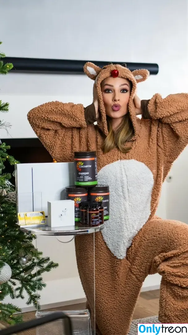 Paige Hathaway голая photo #0144 (paigehathaway)