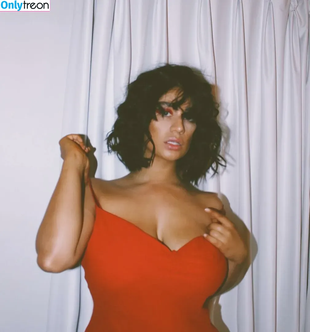Paige Mary Grace голая photo #0005 (paigemarygrace / paigeofhearts)