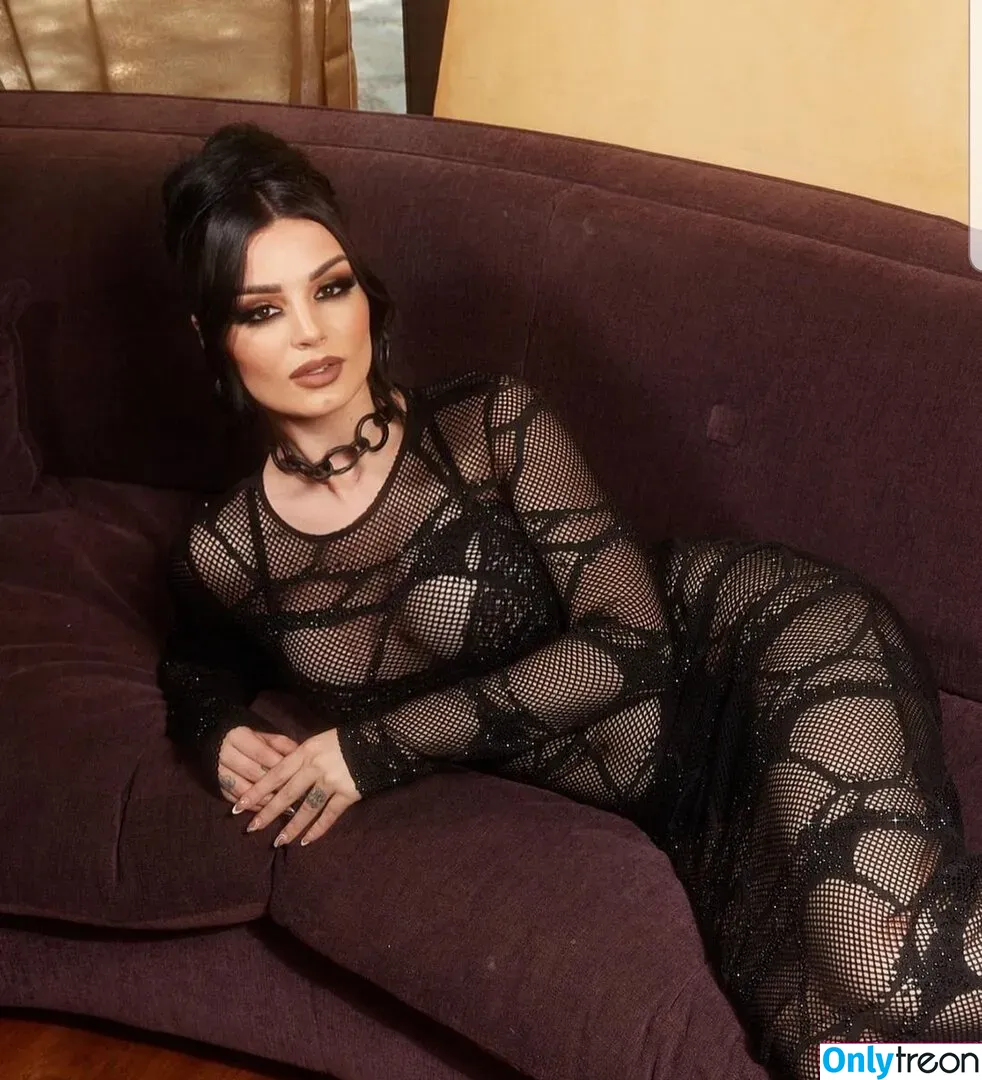 PaigeWWE голая photo #0015 (Saraya Bevis / realpaigewwe)