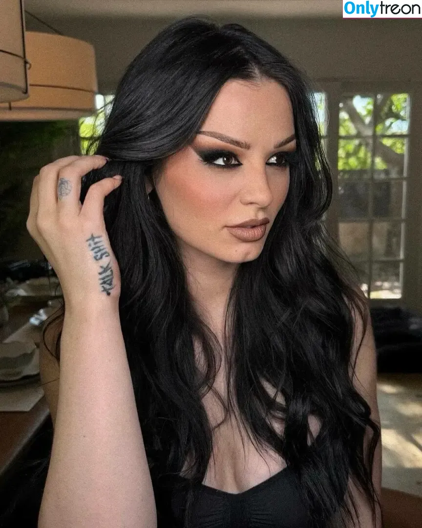PaigeWWE nude photo #0059 (Saraya Bevis / realpaigewwe)