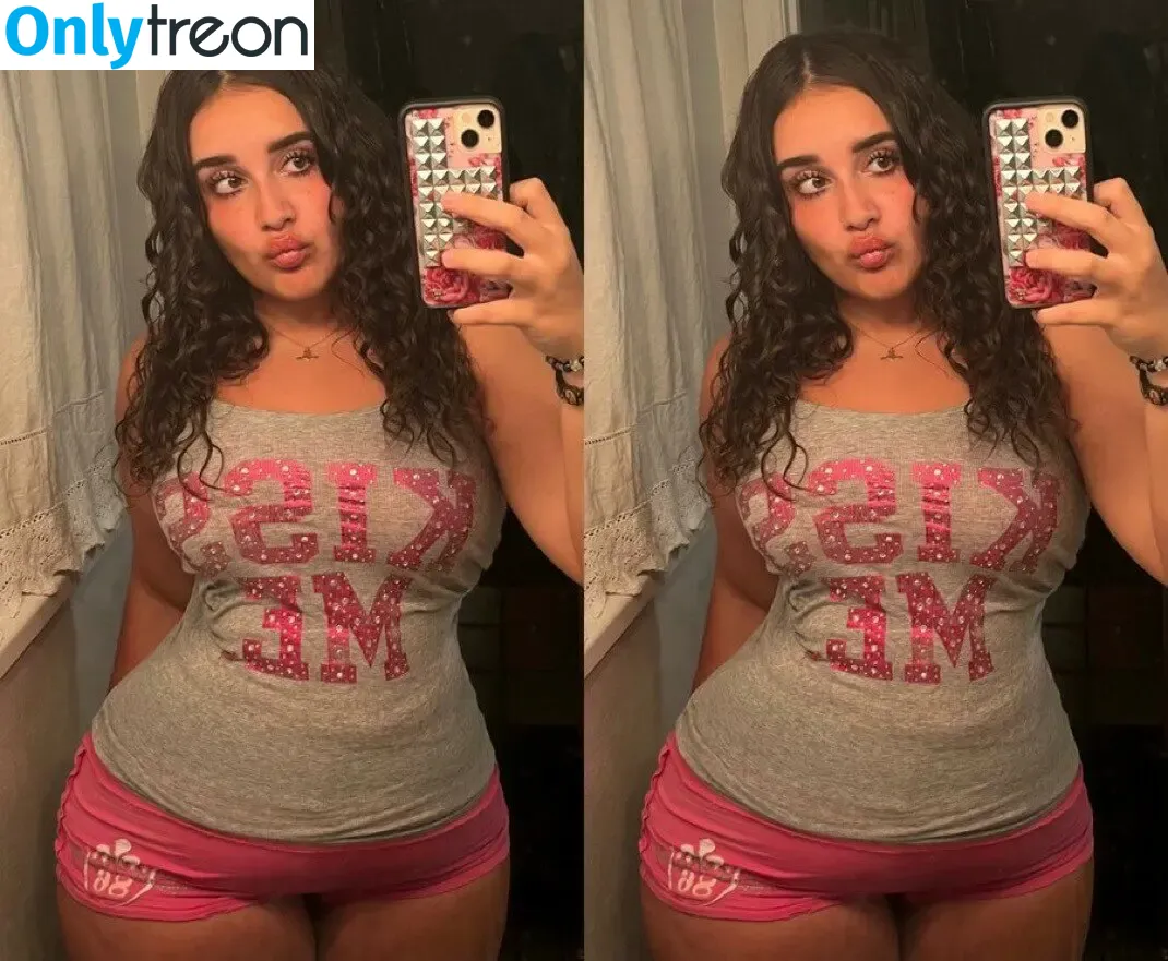 Paloma nude photo #0176 (p41oma / paloma_white / palomaanahir)