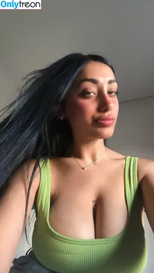 Palsiiiii / abru_tomlinson nude photo #0021