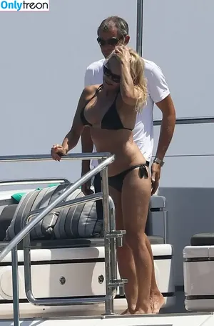 Pamela Anderson / pamelaanderson nude photo #0814