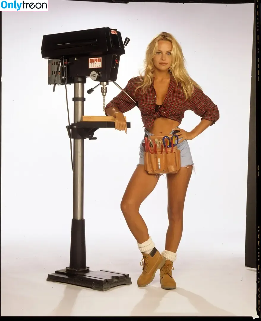 Pamela Anderson nude photo #0888 (mepamelaanderson / pamelaanderson)