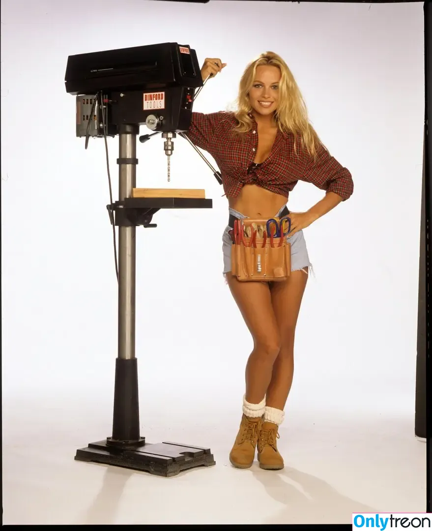Pamela Anderson nude photo #0914 (mepamelaanderson / pamelaanderson)