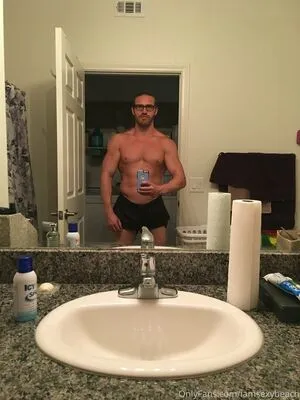  nude photo #0002
